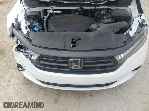 2024 Honda Odyssey Sport with VIN 5FNRL6H72RB024348, listed as a Copart auction lot 44576155 with 8,328 mi miles and Salvage Title. Bid and sale history available at DreamBid. Image 12.