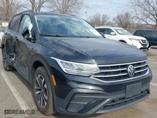 2024 Volkswagen Tiguan S with VIN 3VVFB7AX2RM116756, listed as a IAAI auction lot 41780253 with 9,743 mi miles. Bid and sale history available at carsss.com. Image 1.