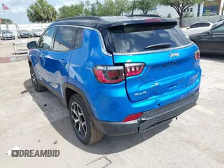 2025 Jeep Compass Limited with VIN 3C4NJDCNXST549907, listed as a IAAI auction lot 42186779 with 1,406 mi miles and . Bid and sale history available at DreamBid. Image 3.