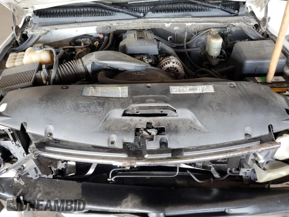 2000 Chevrolet Suburban LS with VIN 3GNEC16T9YG109043, listed as a Copart auction lot 77372784 with 228,042 mi miles and Salvage title. Bid and sale history available at DreamBid. Image 14.