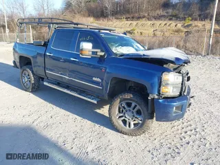 2015 Chevrolet Silverado 2500HD Built After Aug 14 High Country with VIN 1GC1KXE86FF563162, listed as a IAAI auction lot 41161526 with 1 mi miles. Bid and sale history available at carsss.com. Image 1.