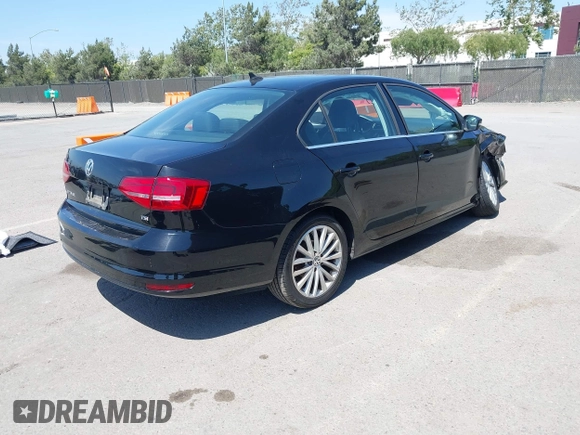 2015 Volkswagen Jetta SE с VIN 3VWD17AJ5FM214385, выставлен на аукционе IAAI как лот 42337460 с пробегом 99 625 миль миль и . История ставок и продаж доступна на DreamBid. Изображение 4.