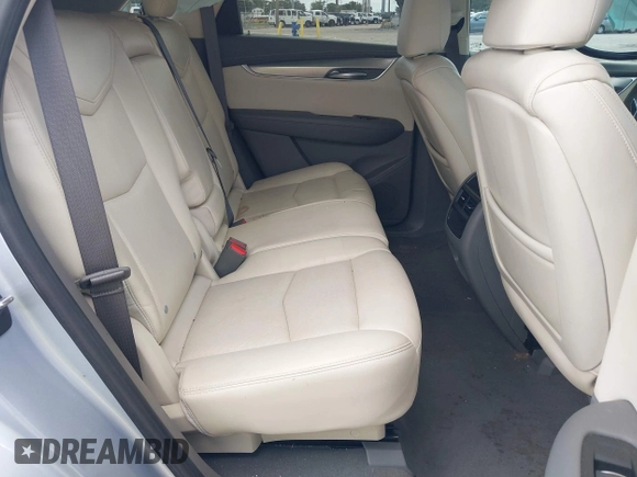 2017 Cadillac XT5 Luxury FWD z VIN 1GYKNBRSXHZ325914, wystawiony jako IAAI lot #42776412 z przebiegiem 85 014 mil mil oraz . Historia ofert i sprzedaży dostępna na DreamBid. Obrazek 8.