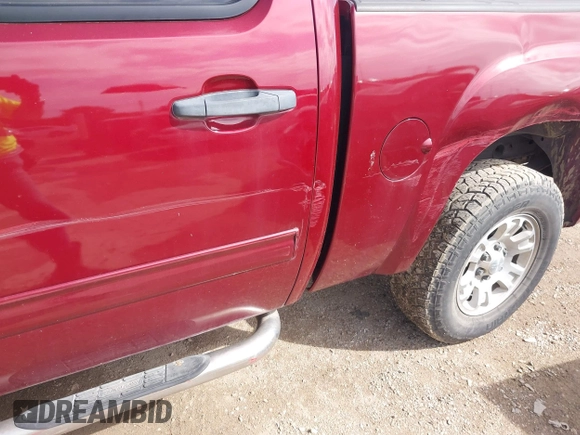 2008 GMC Sierra 1500 SLT z VIN 2GTEC13J381206419, wystawiony jako IAAI lot #42342570 z przebiegiem 145 671 mil mil oraz . Historia ofert i sprzedaży dostępna na DreamBid. Obrazek 6.