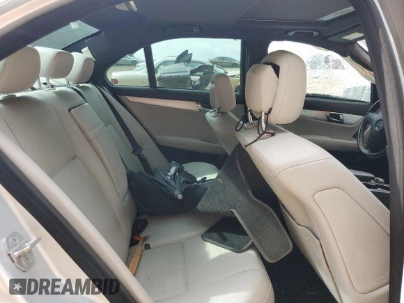 2011 Mercedes-Benz C 300 Sport с VIN WDDGF5EB2BA517095, выставлен на аукционе Copart как лот 57162275 с пробегом Не указан миль и Списание • Salvage title. История ставок и продаж доступна на DreamBid. Изображение 10.