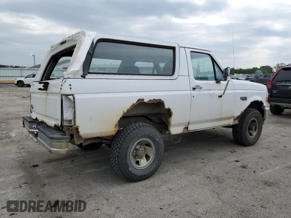 1996 Ford Bronco XL z VIN 1FMEU15N7TLB20204, wystawiony jako Copart lot #58887615 z przebiegiem 214 944 mil mil oraz Czysty tytuł • Clean title. Historia ofert i sprzedaży dostępna na DreamBid. Obrazek 3.