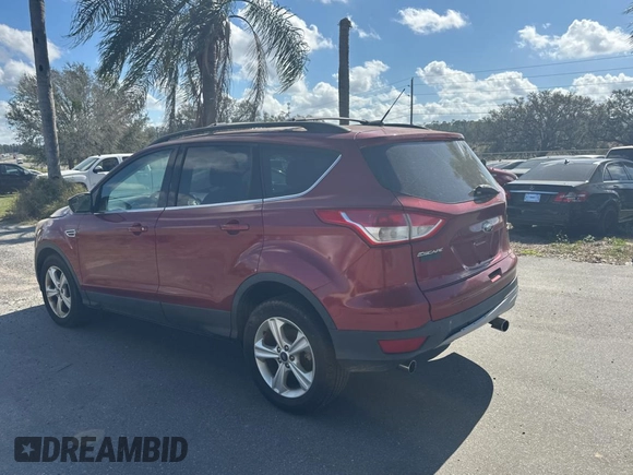 2013 Ford Escape SE с VIN 1FMCU9G95DUD25554, выставлен на аукционе Copart как лот 45386085 с пробегом Не указан миль и Чистый • Clean title. История ставок и продаж доступна на DreamBid. Изображение 3.