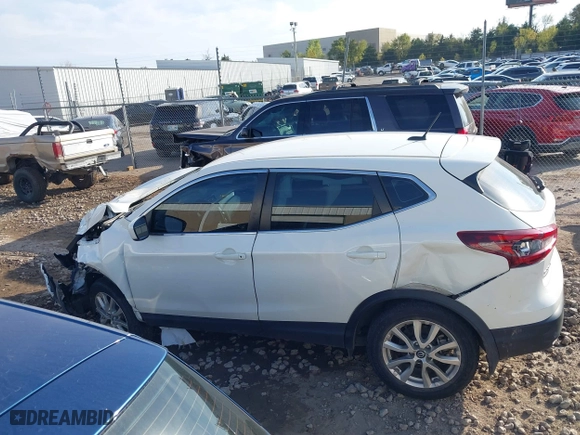 2021 Nissan Rogue Sport S with VIN JN1BJ1AV8MW320615, listed as a IAAI auction lot 40752620 with 65,543 mi miles. Bid and sale history available at carsss.com. Image 13.