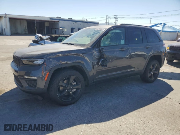 2024 Jeep Grand Cherokee Limited z VIN 1C4RJHBG2RC238800, wystawiony jako Copart lot #64044345 z przebiegiem 4 890 mil mil oraz Czysty tytuł • Clean title. Historia ofert i sprzedaży dostępna na DreamBid. Obrazek 1.