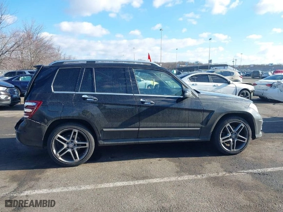 2014 Mercedes-Benz GLK-Class GLK 350 with VIN WDCGG8JB7EG236260, listed as a IAAI auction lot 41684638 with NaN miles. Bid and sale history available at carsss.com. Image 13.
