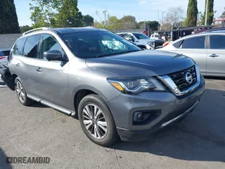 2020 Nissan Pathfinder SL with VIN 5N1DR2CN7LC579593, listed as a IAAI auction lot 41602545 with 62,783 mi miles. Bid and sale history available at carsss.com. Image 1.