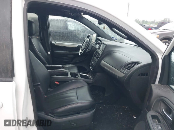 2017 Dodge Grand Caravan GT with VIN 2C4RDGEG8HR731576, listed as a IAAI auction lot 42101700 with 138,021 mi miles and . Bid and sale history available at DreamBid. Image 5.