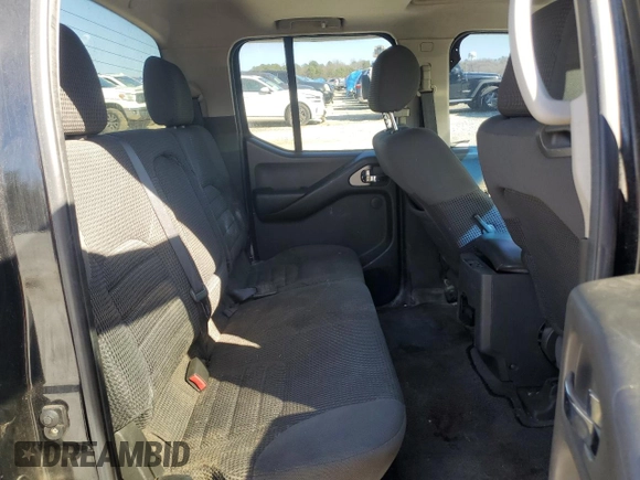2005 Nissan Frontier LE z VIN 1N6AD07U95C401972, wystawiony jako Copart lot #48394485 z przebiegiem 302 912 mil mil oraz Szkoda całkowita • Salvage title. Historia ofert i sprzedaży dostępna na DreamBid. Obrazek 10.