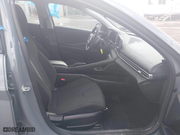 2021 Hyundai Elantra SE with VIN KMHLL4AG1MU213105, listed as a IAAI auction lot 41719223 with 73,657 mi miles. Bid and sale history available at carsss.com. Image 5.