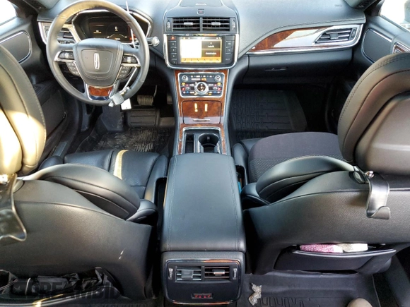 2019 Lincoln Continental Select with VIN 1LN6L9TK6K5602843, listed as a Copart auction lot 81158324 with 85,204 mi miles and Salvage Title. Bid and sale history available at carsss.com. Image 8.