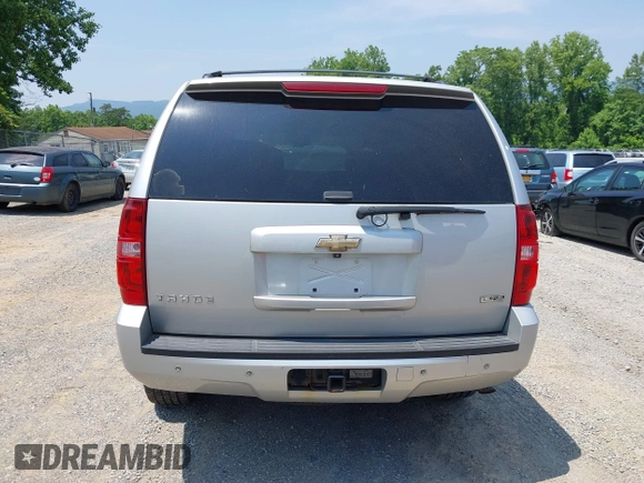 2010 Chevrolet Tahoe LT z VIN 1GNUKBE04AR194729, wystawiony jako IAAI lot #42408855 z przebiegiem 192 532 mil mil oraz . Historia ofert i sprzedaży dostępna na DreamBid. Obrazek 16.