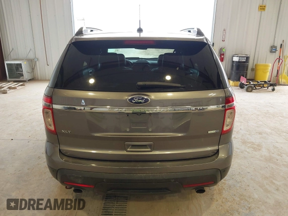 2013 Ford Explorer XLT with VIN 1FM5K8D83DGA27149, listed as a IAAI auction lot 41786382 with 379,495 mi miles and . Bid and sale history available at carsss.com. Image 16.