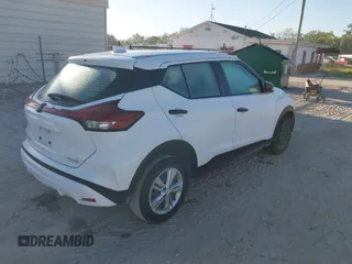 2022 Nissan Kicks S with VIN 3N1CP5BV5NL518813, listed as a IAAI auction lot 41693543 with 53,697 mi miles. Bid and sale history available at carsss.com. Image 4.