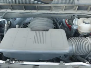 2019 Chevrolet Silverado 1500 RST z VIN 1GCUWDEDXKZ157259, wystawiony jako IAAI lot #42443731 z przebiegiem 36 279 mil mil oraz . Historia ofert i sprzedaży dostępna na DreamBid. Obrazek 19.