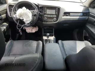 2016 Mitsubishi Outlander SE с VIN JA4AZ3A33GZ064313, выставлен на аукционе Copart как лот 62855715 с пробегом Не указан миль и Чистый • Clean title. История ставок и продаж доступна на DreamBid. Изображение 8.