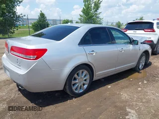 2012 Lincoln MKZ with VIN 3LNHL2JC7CR818999, listed as a IAAI auction lot 42509442 with Not provided miles and . Bid and sale history available at DreamBid. Image 4.