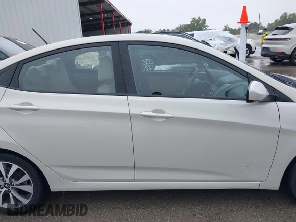 2017 Hyundai Accent SE with VIN KMHCT4AE4HU251822, listed as a IAAI auction lot 41967348 with 88,303 mi miles. Bid and sale history available at carsss.com. Image 14.