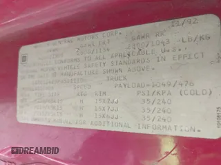 1993 GMC Sonoma z VIN 1GTCS14Z5P8511110, wystawiony jako IAAI lot #42254638 z przebiegiem 251 180 mil mil oraz . Historia ofert i sprzedaży dostępna na DreamBid. Obrazek 9.