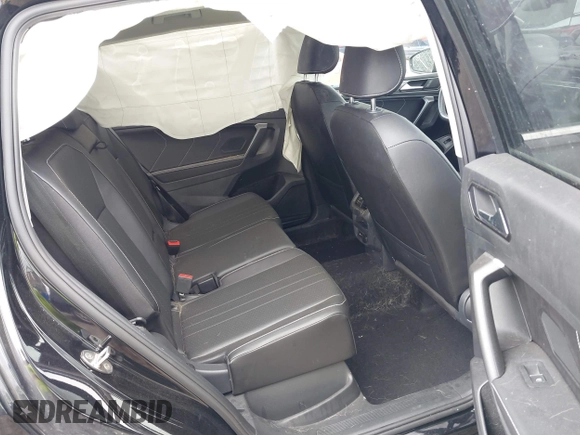 2022 Volkswagen Tiguan SE z VIN 3VV2B7AX4NM093585, wystawiony jako IAAI lot #42267105 z przebiegiem 31 239 mil mil oraz . Historia ofert i sprzedaży dostępna na DreamBid. Obrazek 8.