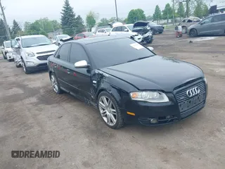 2007 Audi S4 z VIN WAUGL78E37A031615, wystawiony jako IAAI lot #42246441 z przebiegiem 127 441 mil mil oraz . Historia ofert i sprzedaży dostępna na DreamBid. Obrazek 1.