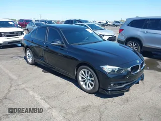 2017 BMW 3 Series 320i xDrive с VIN WBA8E5G39HNU45396, выставлен на аукционе IAAI как лот 42696741 с пробегом 62 213 миль миль и . История ставок и продаж доступна на DreamBid. Изображение 1.