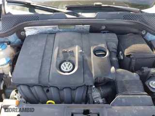2013 Volkswagen Beetle Coupe 2.5L with VIN 3VWJP7AT5DM687994, listed as a IAAI auction lot 41878063 with 1 mi miles. Bid and sale history available at carsss.com. Image 10.