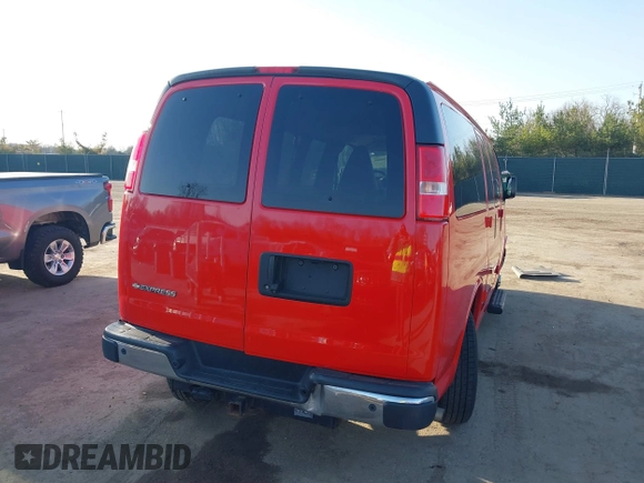 2020 Chevrolet City Express Cargo z VIN 1GCZGGFG5L1188853, wystawiony jako IAAI lot #41790969 z przebiegiem 104 599 mil mil oraz . Historia ofert i sprzedaży dostępna na DreamBid. Obrazek 4.