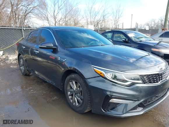 2020 Kia Optima LX with VIN 5XXGT4L38LG387015, listed as a IAAI auction lot 41629160 with 77,287 mi miles. Bid and sale history available at carsss.com. Image 6.