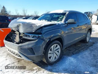 2021 Volkswagen Atlas SE with VIN 1V2KC2CA3MC223779, listed as a IAAI auction lot 41359090 with 45,426 mi miles and . Bid and sale history available at DreamBid. Image 17.