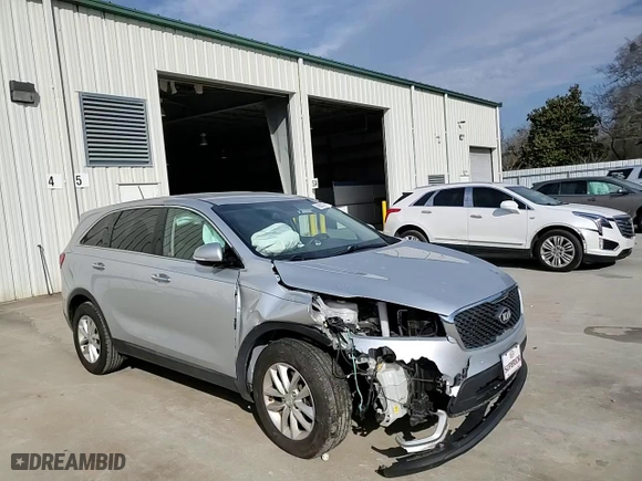 2018 Kia Sorento L with VIN 5XYPG4A38JG425164, listed as a Copart auction lot 46883105 with 97,627 mi miles and Salvage Title. Bid and sale history available at carsss.com. Image 11.