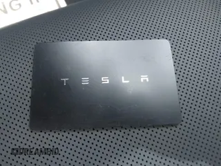 2024 Tesla Cybertruck z VIN 7G2CEHED5RA039734, wystawiony jako IAAI lot #42244205 z przebiegiem 8 443 mil mil oraz . Historia ofert i sprzedaży dostępna na DreamBid. Obrazek 11.