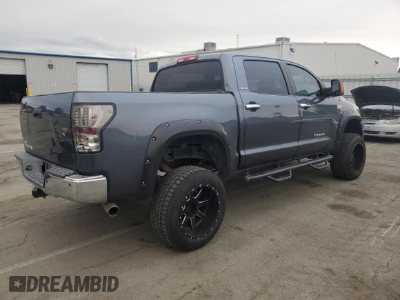 2008 Toyota Tundra Limited z VIN 5TFEV58158X047979, wystawiony jako Copart lot #46317935 z przebiegiem 180 267 mil mil oraz Szkoda całkowita • Salvage title. Historia ofert i sprzedaży dostępna na DreamBid. Obrazek 3.
