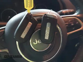 2016 Jeep Renegade Latitude z VIN ZACCJABT2GPC48858, wystawiony jako IAAI lot #42465822 z przebiegiem 67 705 mil mil oraz . Historia ofert i sprzedaży dostępna na DreamBid. Obrazek 11.