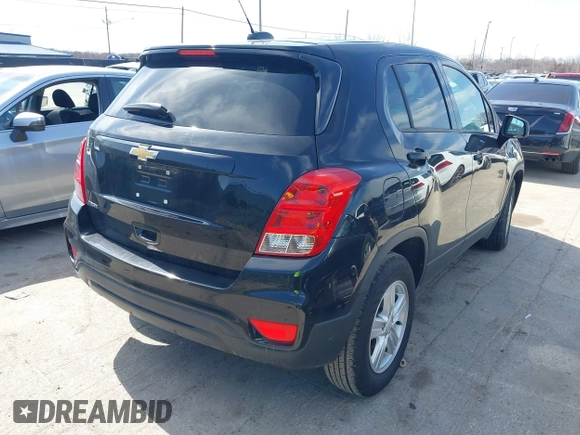 2021 Chevrolet Trax LS z VIN KL7CJKSB8MB303491, wystawiony jako IAAI lot #41803761 z przebiegiem 65 452 mil mil oraz . Historia ofert i sprzedaży dostępna na DreamBid. Obrazek 4.