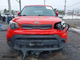 2019 Kia Soul with VIN KNDJN2A21K7025193, listed as a IAAI auction lot 41807788 with 100,193 mi miles. Bid and sale history available at carsss.com. Image 6.