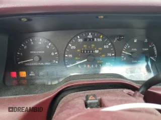 1994 Mercury Sable GS z VIN 1MELM50U2RA627175, wystawiony jako Copart lot #60461215 z przebiegiem 89 788 mil mil oraz Szkoda całkowita • Salvage title. Historia ofert i sprzedaży dostępna na DreamBid. Obrazek 9.