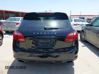 2012 Porsche Cayenne z VIN WP1AA2A26CLA06173, wystawiony jako IAAI lot #42262866 z przebiegiem 179 722 mil mil oraz . Historia ofert i sprzedaży dostępna na DreamBid. Obrazek 17.