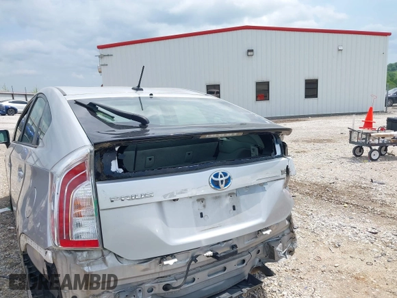 2015 Toyota Prius Four z VIN JTDKN3DU4F1922847, wystawiony jako IAAI lot #42130536 z przebiegiem 181 815 mil mil oraz . Historia ofert i sprzedaży dostępna na DreamBid. Obrazek 6.
