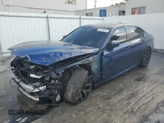 2021 BMW 5 Series 540i with VIN WBA53BJ09MCF41902, listed as a Copart auction lot 42562425 with 71,719 mi miles and Clean Title. Bid and sale history available at carsss.com. Image 1.