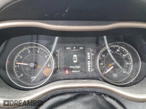2014 Jeep Cherokee Latitude with VIN 1C4PJLCB4EW323899, listed as a Copart auction lot 53537055 with 86,932 mi miles and Clean Title. Bid and sale history available at carsss.com. Image 9.