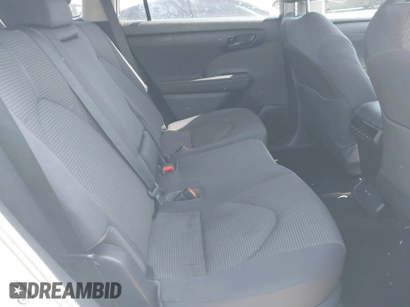 2020 Toyota Highlander L z VIN 5TDCZRAH1LS504828, wystawiony jako IAAI lot #41851081 z przebiegiem 17 695 mil mil oraz . Historia ofert i sprzedaży dostępna na DreamBid. Obrazek 8.
