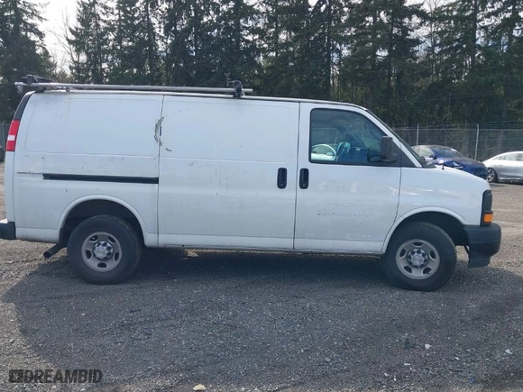 2017 Chevrolet Express Cargo Van with VIN 1GCWGAFF0H1109989, listed as a IAAI auction lot 41868532 with 264,822 mi miles. Bid and sale history available at carsss.com. Image 13.