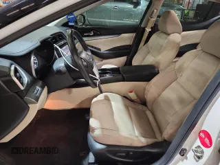 2017 Nissan Maxima SV with VIN 1N4AA6AP7HC432584, listed as a Copart auction lot 62671045 with 117,390 mi miles and Salvage title. Bid and sale history available at DreamBid. Image 7.