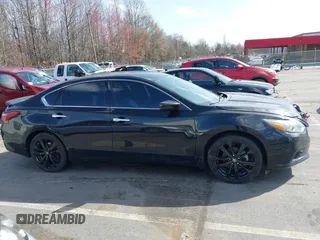 2018 Nissan Altima 2.5 SR with VIN 1N4AL3AP4JC478503, listed as a IAAI auction lot 41731574 with 134,206 mi miles. Bid and sale history available at carsss.com. Image 13.