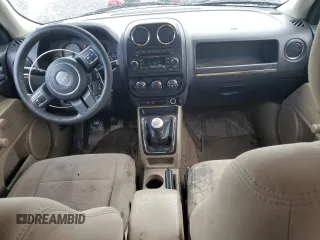 2016 Jeep Patriot Sport SE z VIN 1C4NJPBAXGD789861, wystawiony jako Copart lot #56783865 z przebiegiem 99 988 mil mil oraz Czysty tytuł • Clean title. Historia ofert i sprzedaży dostępna na DreamBid. Obrazek 8.